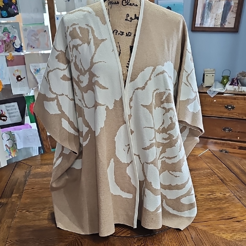 Tahari Womens Knit Open Front Sweater Cardigan Camel Ivory White Floral OS
